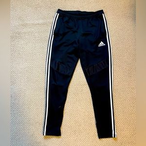 Adidas Joggers - M